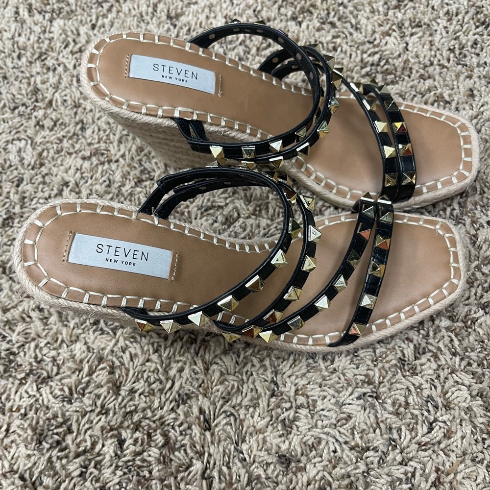 Steven New York wedges NWOB size 9